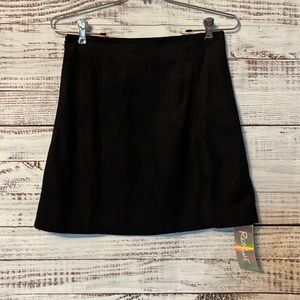 NWT! black side zip velvet skirt
